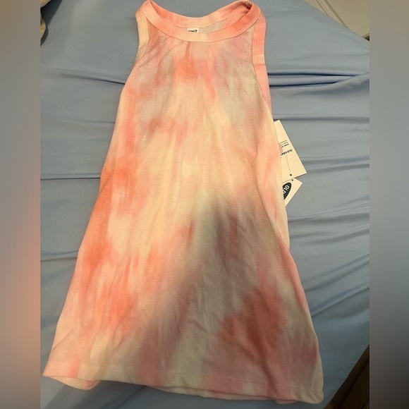 Women's Old Navy Active Top new with tags-small - Picture 1 of 4